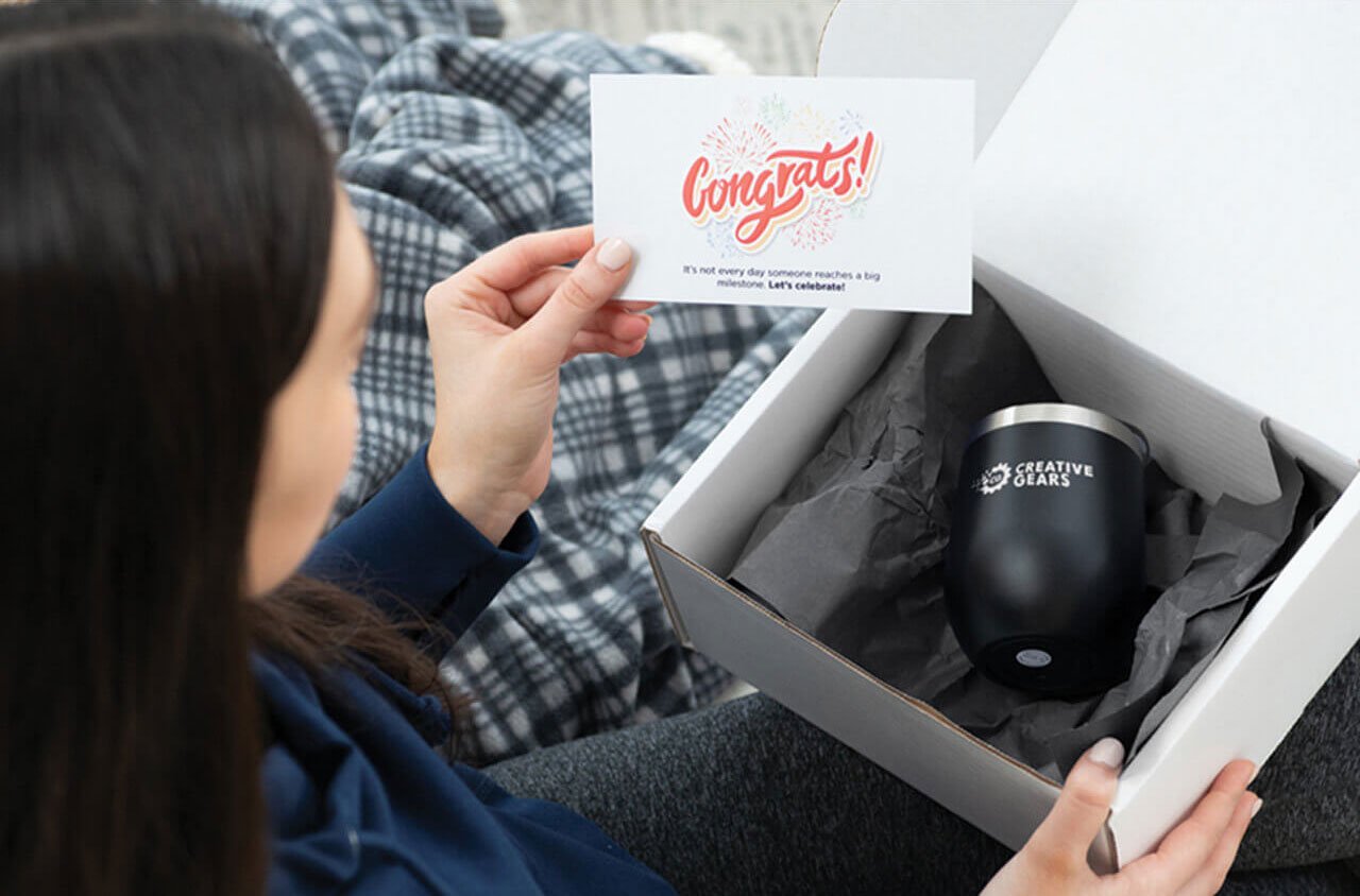 9 Tips For Choosing Corporate Gifts For Employees in 2024